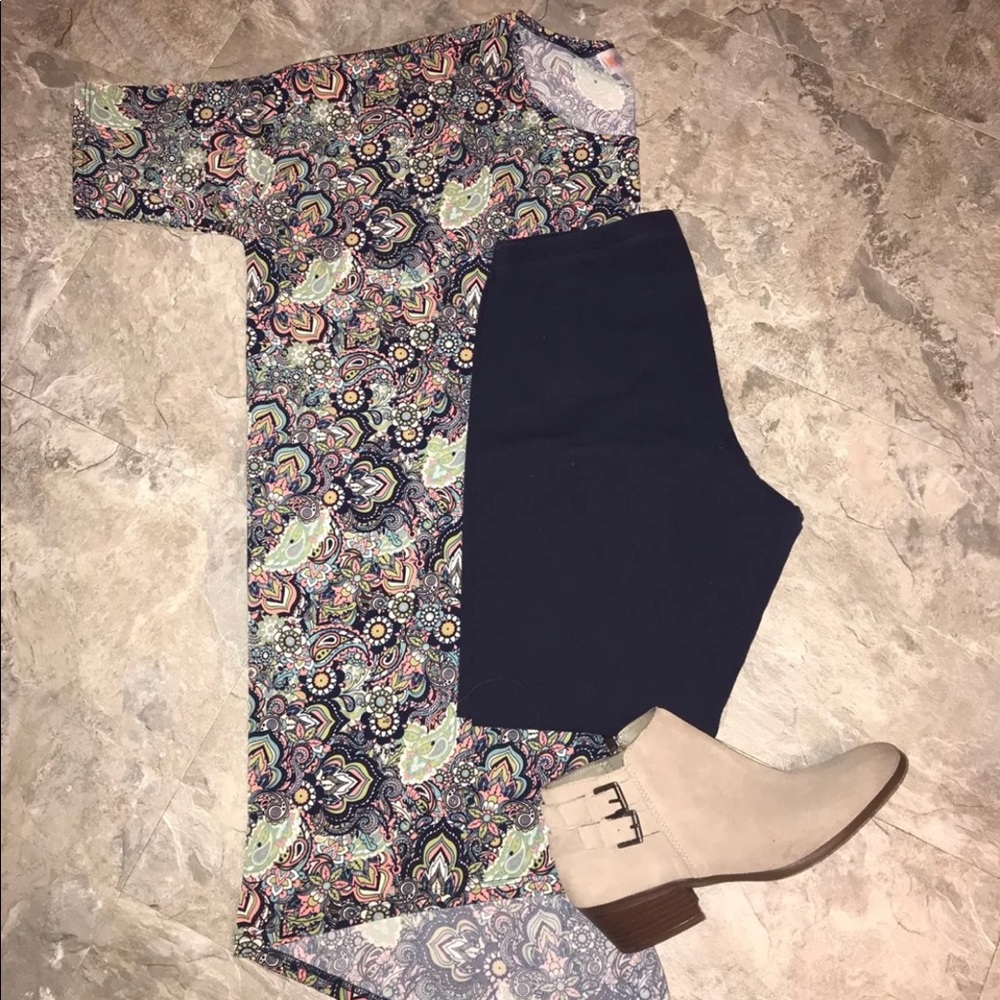 💋 Lularoe Irma Large